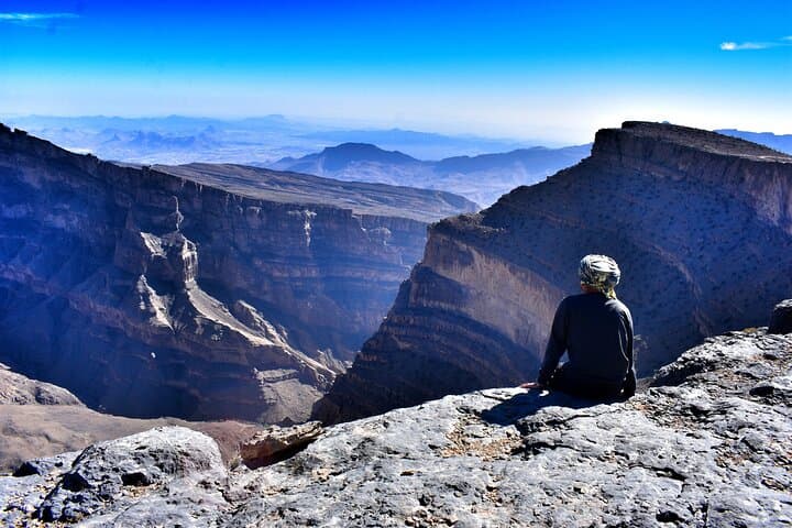 Oman Grand Canyon: Jebel Shams & Nizwa Full-Day Mountain Tour