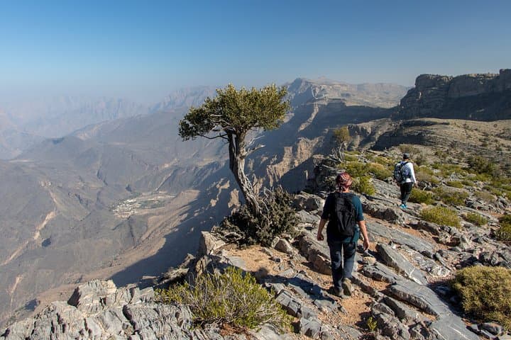 Jebel Akhdar Full-Day 4x4 Tour: Saiq Plateau & Mountain Villages