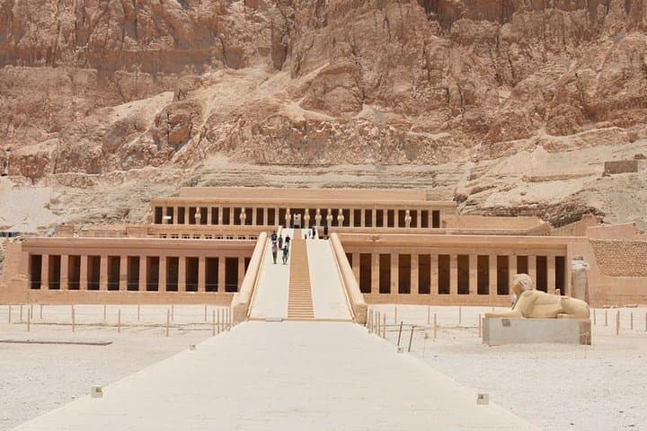Private West Bank Tour in Luxor — Valley of the Kings, Hatshepsut & Colossi with Lunch photo 3