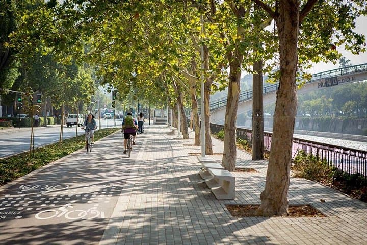 Explore Santiago by Bike: City Highlights & Parks Half-Day Tour photo 4