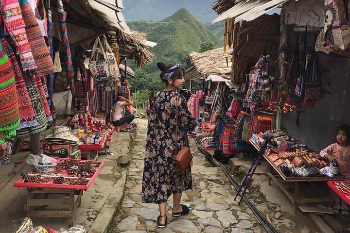 Sapa 2-Day Hill-Tribe Bicycle Tour in Muong Hoa Valley photo 2