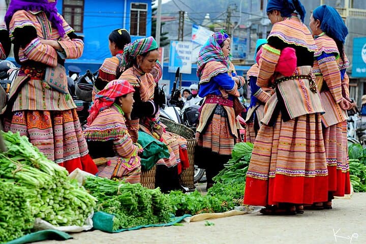 Three-Day Lao Cai Circuit: Cao Son, Lung Khau Nhin Market & Sapa photo 4