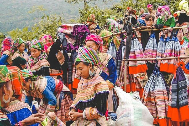 Three-Day Lao Cai Circuit: Cao Son, Lung Khau Nhin Market & Sapa photo 5