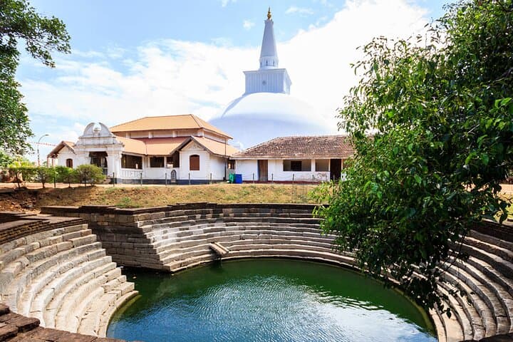 Exploring Anuradhapura: Full-Day Buddhist Icons Tour from Sigiriya