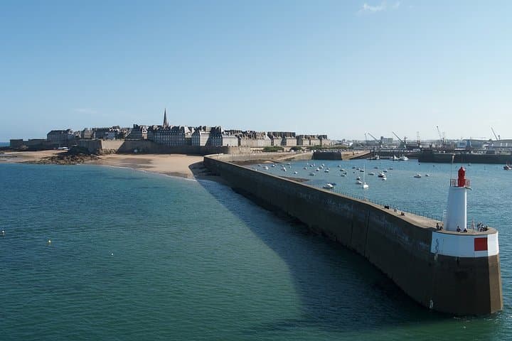 Private 2-Hour Walking Tour of Saint-Malo: Official Guide to the Walled City photo 6
