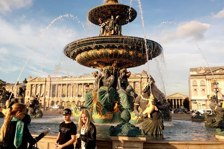 Kickstart Paris: Private 2.5-Hour City Walking Tour for Newcomers photo 3