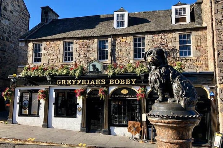 Old Edinburgh Private Walking Tour: Royal Mile, Hidden Closes & Stories photo 5