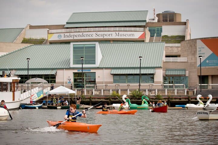 Explore Philadelphia's Independence Seaport Museum: Historic Ships, Boatbuilding & River Stories