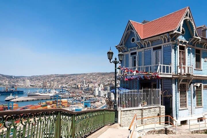 Valparaíso Craft Beer Walking Tour: History, Tastes & Hillside Bars photo 4