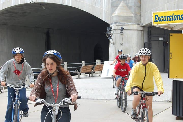 Ottawa Landmarks Bike Tour: Rideau Canal Pathways & Parliament Sights photo 4