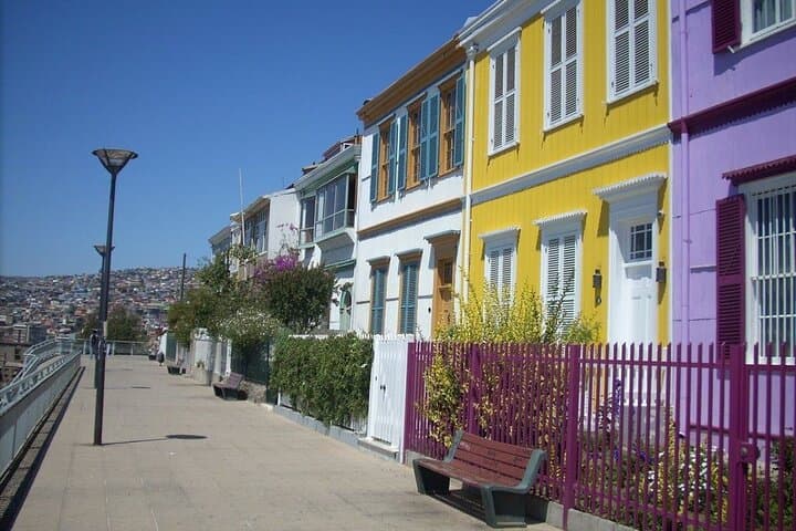 Valparaíso World Heritage Walking Tour — Paseos, Funiculars & Murals