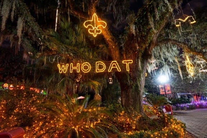 New Orleans Holiday Walking Tour: Jingle Bells & Beer Through the French Quarter photo 5