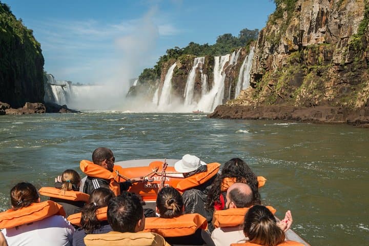 Macuco Safari Zodiac: Up-Close Boat Ride to Brazil's Iguaçu Falls (Devil's Throat)