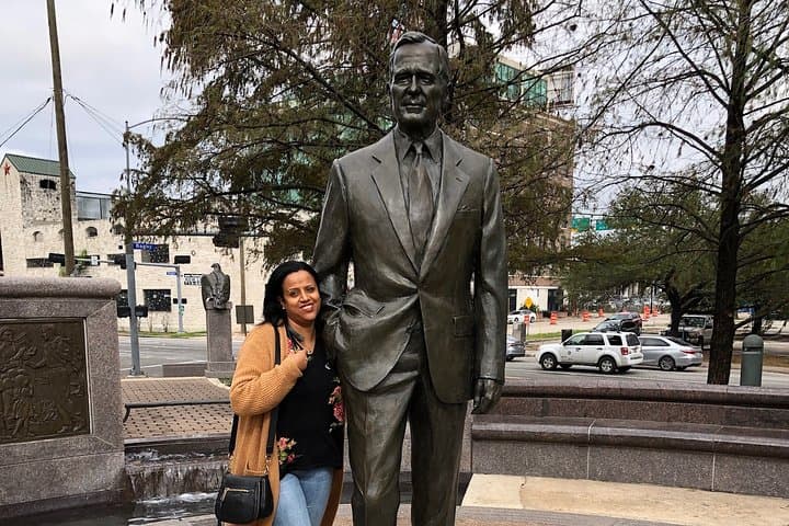 Houston to Galveston Private Cart Tour — 2-Hour Sightseeing Experience photo 5