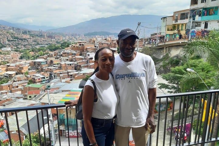 Private Guided Medellín Tour: Comuna 13, Metrocable & Pablo Escobar Sites photo 5