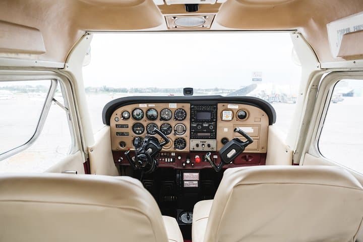 Niagara Falls Aerial Plane Tour — 2,500-Foot Views with iflyTOTO photo 4