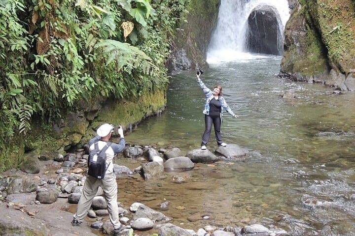 2-Day Mindo Cloud Forest Adventure: Waterfalls, Zip Lines & Birding