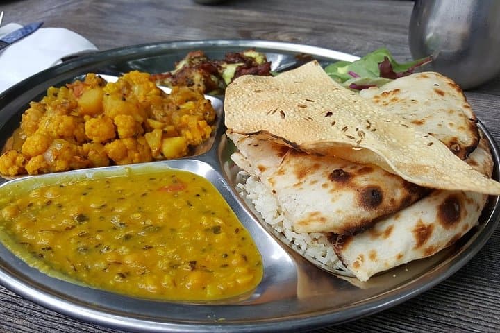 Jaipur Rooftop Kite-Flying and Home-Hosted Dinner Experience photo 5