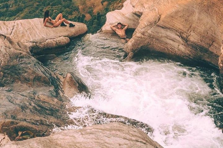 Ella to Arugam Bay Shuttle with Upper Diyaluma Waterfall Hike photo 4