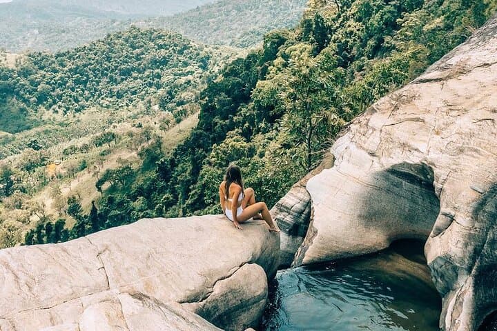 Arugam Bay to Ella Shuttle and Upper Diyaluma Waterfall Hike photo 4