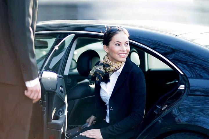 Mathale to Sigiriya Private Transfer — 2-Hour A/C Door-to-Door Ride
