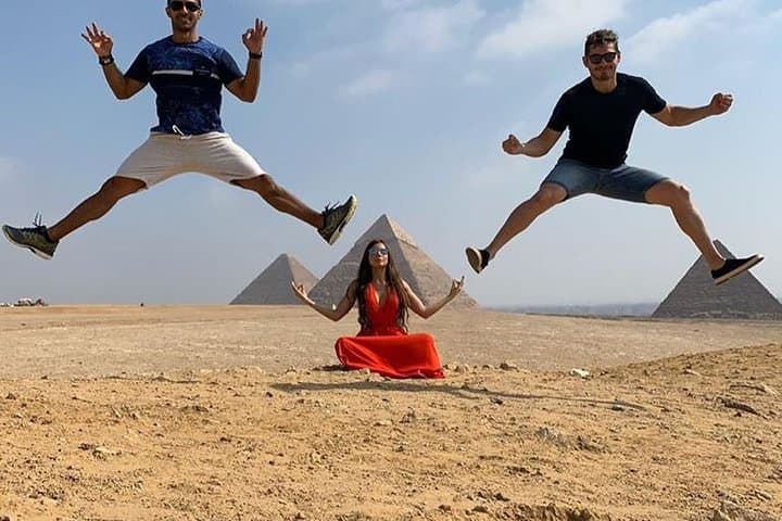 Full-Day Private Tour to Giza Pyramids, Sphinx, Egyptian Museum & Khan el-Khalili photo 2