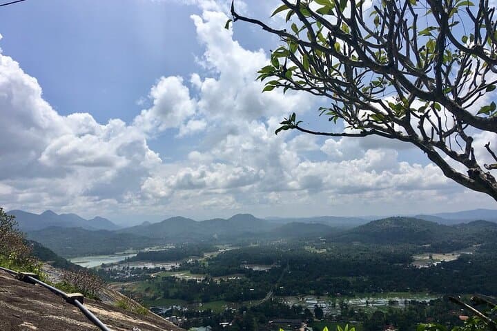 Wayamba Triangle Day Tour from Kandy — Kurunegala Elephant Rock & Ridi Viharaya