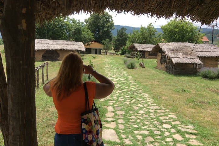 Devil's Town Day Tour: Djavolja Varos Hike to Serbia's Stone Forest