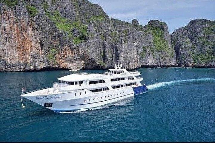 Phi Phi Islands Luxury Day Cruise from Phuket — VIP Silver Class