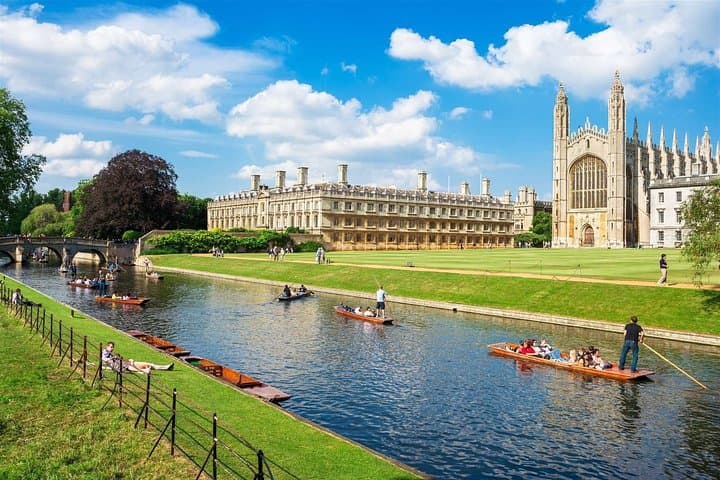 Cambridge Private Walking Tour — 3-Hour Highlights of Colleges, Corpus Clock & River Cam photo 3