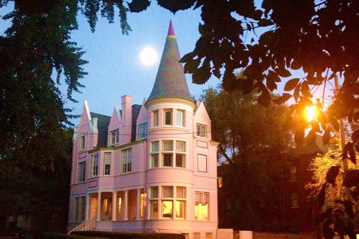 Old Louisville Ghost Tour: Haunted Walking Tour of Victorian Mansions photo 5