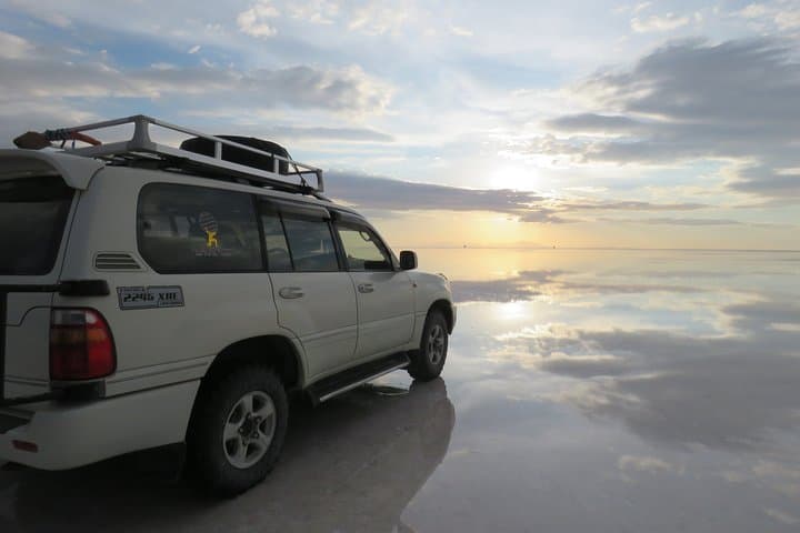 Sunset Mirror Experience on Salar de Uyuni — Private 4x4 Tour from Uyuni photo 2