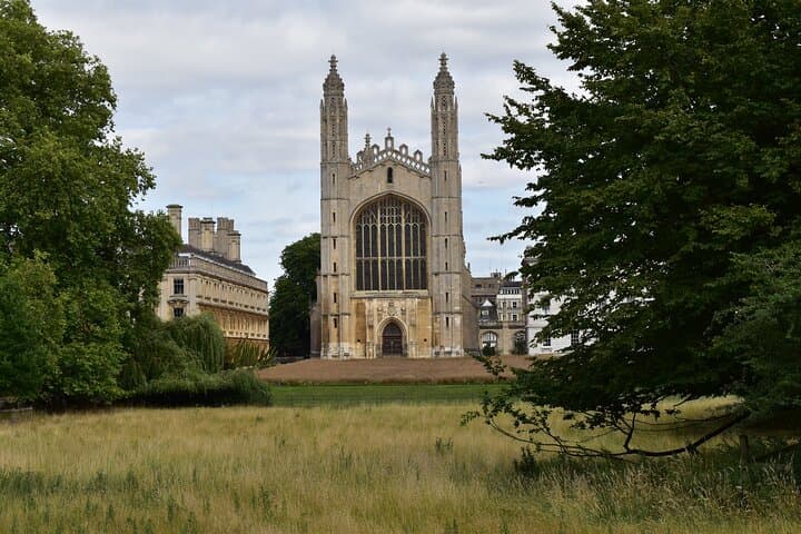 Private Cambridge Day Trip from London by Train — College Chapels, Botanic Gardens & The Backs photo 2