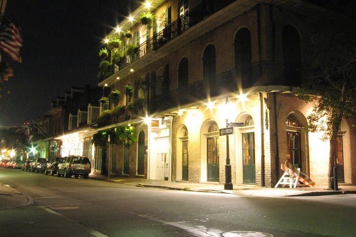 New Orleans Dark Side Tour: Ghosts, Voodoo & Bourbon Street Night Walk photo 3