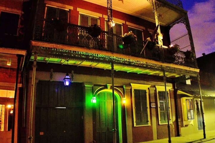 New Orleans Dark Side Tour: Ghosts, Voodoo & Bourbon Street Night Walk photo 4