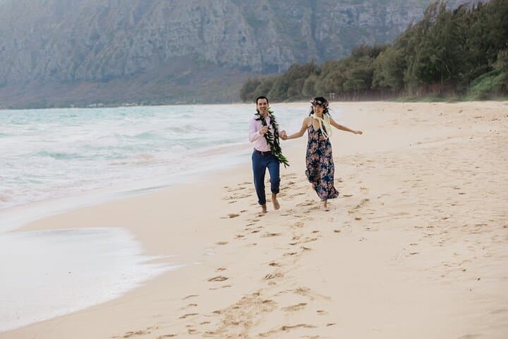 Capture Paradise: Hawaii Beach Photography Session photo 5