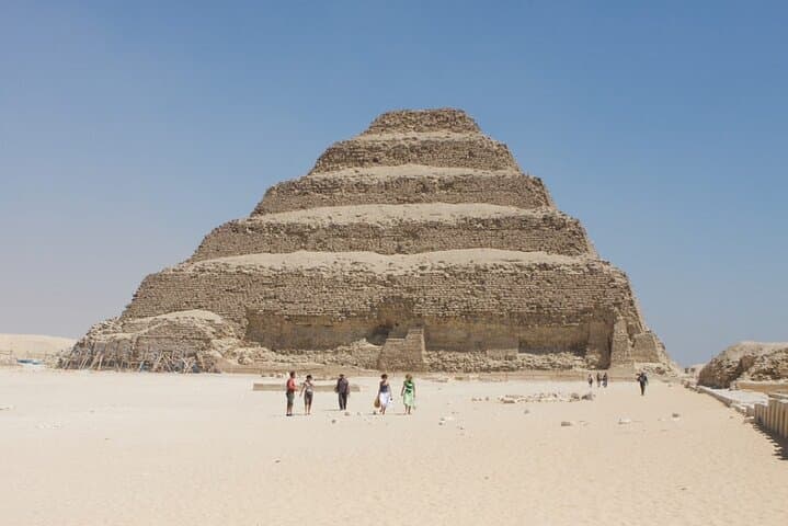 Private Full-Day Giza Pyramids, Sphinx & Sakkara Tour from Cairo photo 6