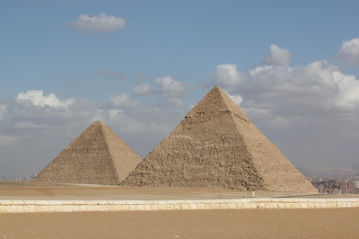Giza Pyramids Private Day Tour: Sphinx, Saqqara & Lunch with Egyptologist photo 3