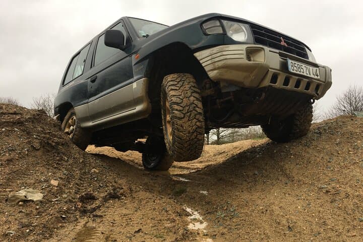4x4 Crossing in a Private Estate — Pays de la Loire Off-Road Adventure photo 4