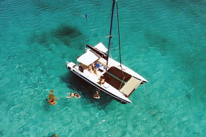Barbados Small-Group Catamaran Snorkel Cruise with Open Bar