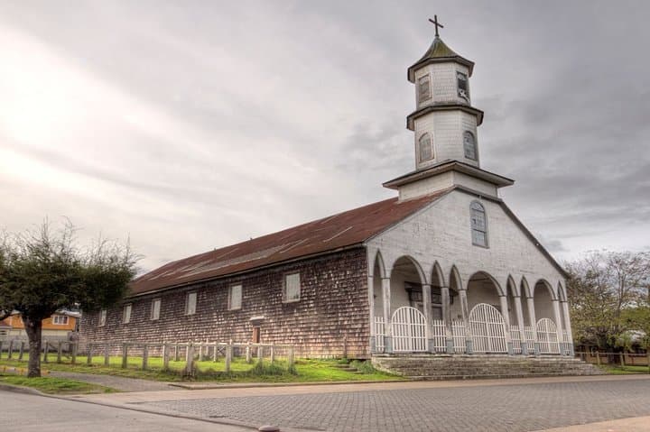Dalcahue and Quinchao Island Full-Day Tour: Churches, Crafts & Chilote Culture photo 6