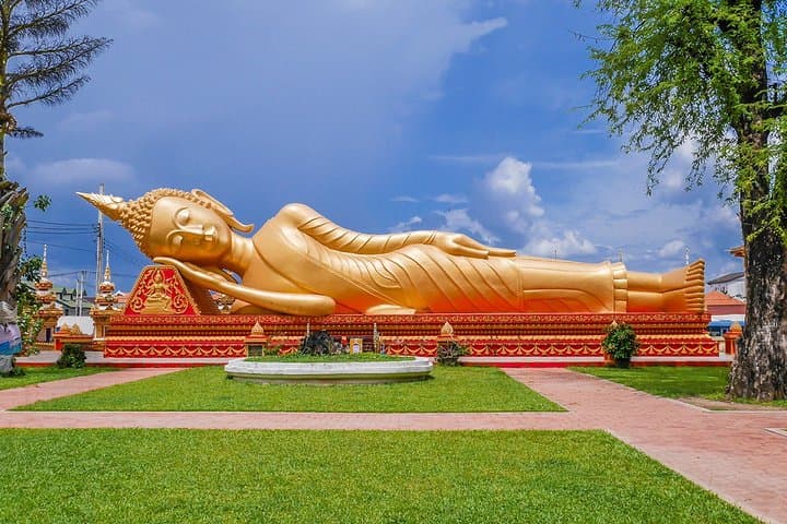 6-Day Private Laos Tour: Vientiane, Pak Ou Caves & Kuang Si Waterfall