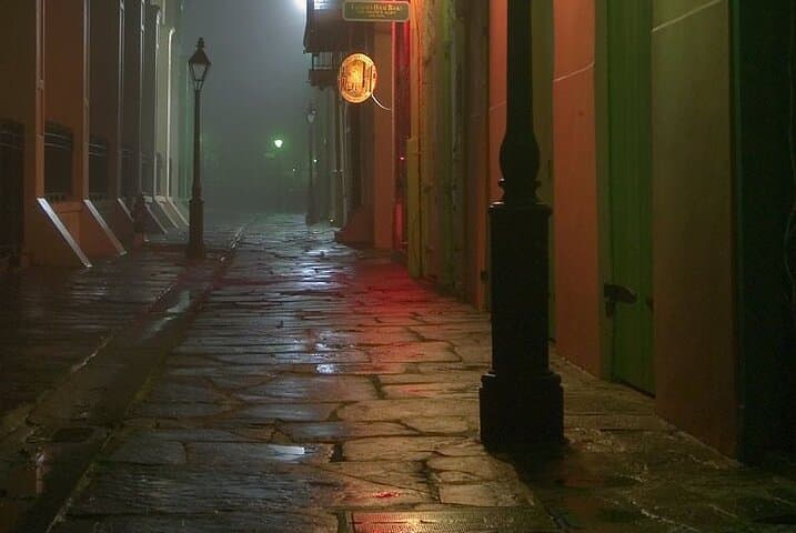 Unsolved Mysteries of New Orleans: Night Walking Ghost Tour in the French Quarter