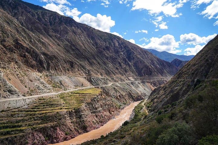 Tiger Leaping Gorge Day Tour from Lijiang: Upper Gorge & First Bend photo 4