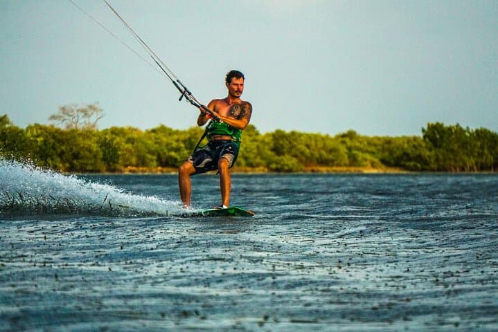 Kalpitiya Kitesurfing Discovery: 3-Hour Beginner Course on the Sandbar photo 5