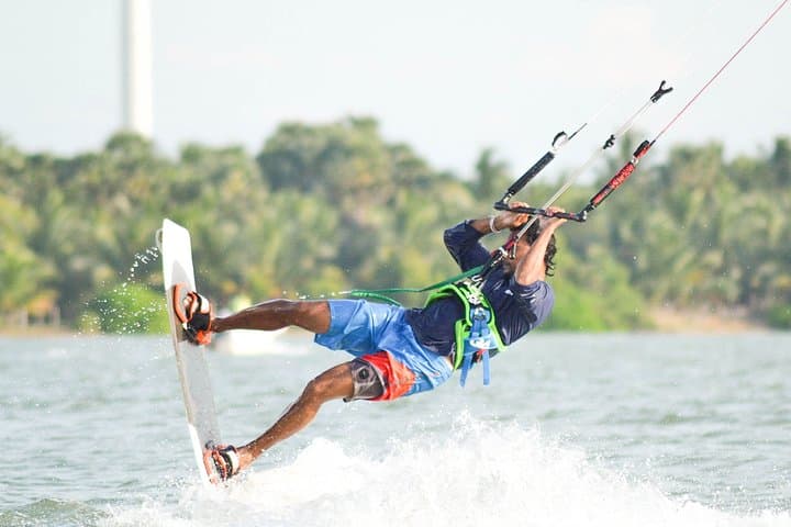 Kalpitiya Kitesurfing Discovery: 3-Hour Beginner Course on the Sandbar