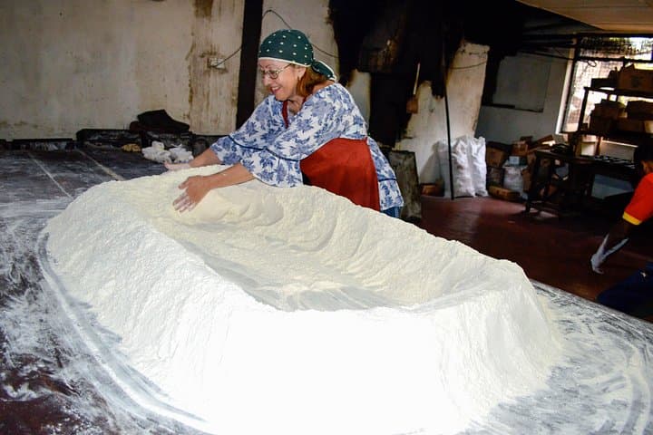 Hands-On Sri Lankan Bakery Experience in Panadura: Clay Ovens & Local Bakes photo 2