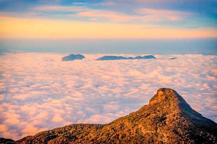 Night Hike to Adam's Peak: Sri Pada Under the Stars photo 2