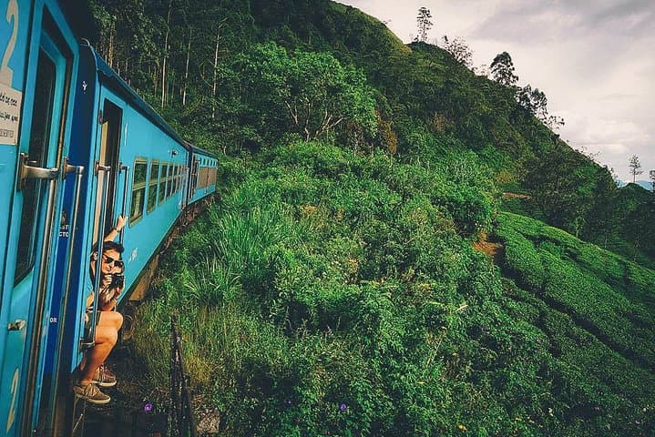 Scenic Kandy to Ella Train Journey Through Sri Lanka's Hill Country