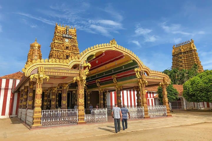 Jaffna City Tour: Forts, Temples & Market Walk in Northern Sri Lanka photo 3
